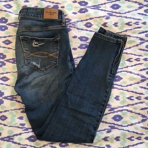 Abercrombie distressed jeans with zipper detail